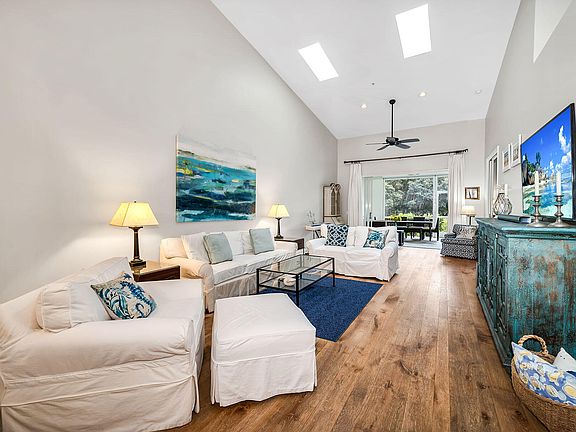 3rd image of 2326 Magnolia Ln #6104