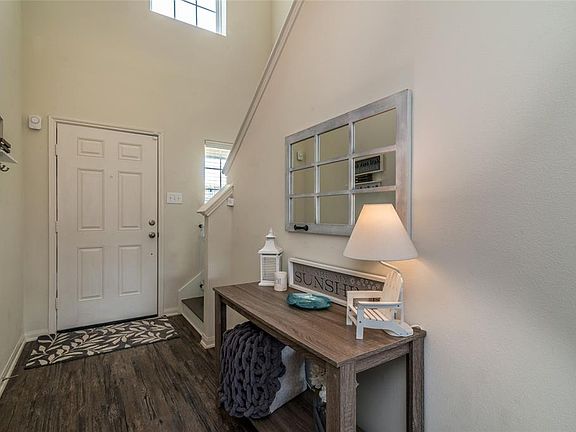 5th image of 2914 Seacrest Ln