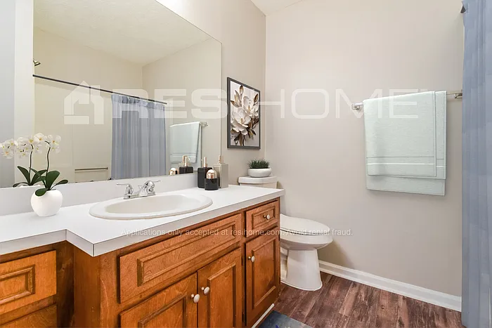 4140 Fox Chase Dr — Photo 9