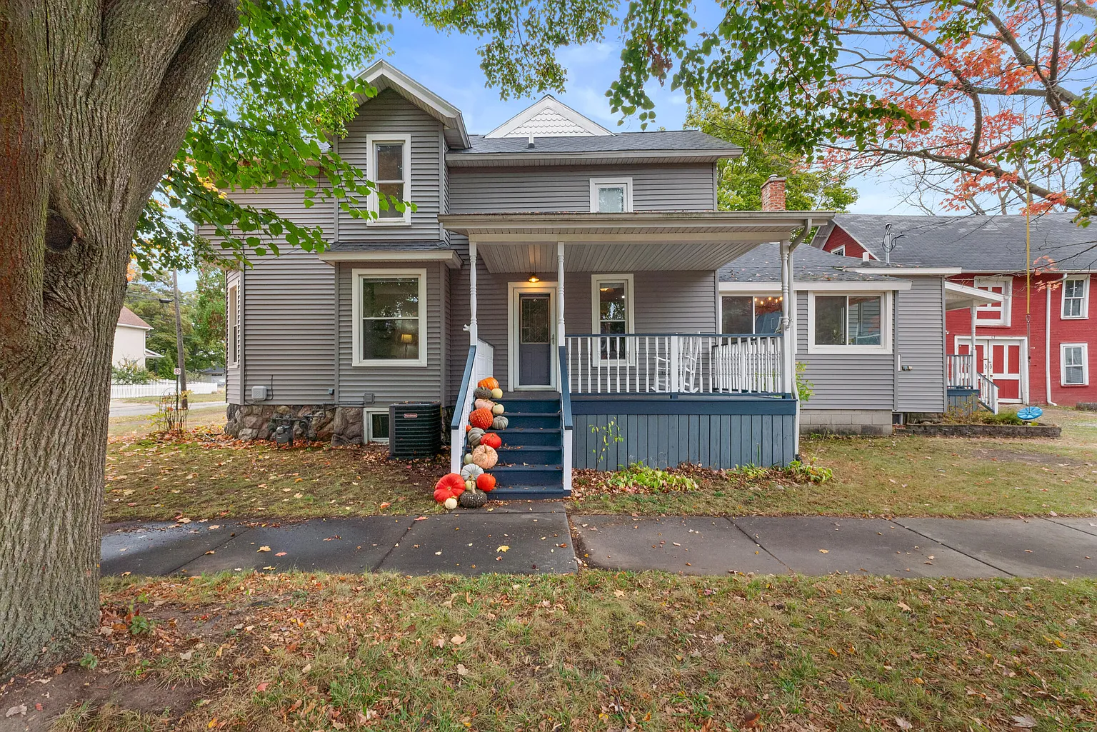 106 E Sharp St photo 1