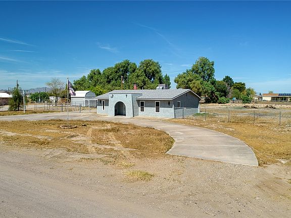 2nd image of 2053 E Regents Rd