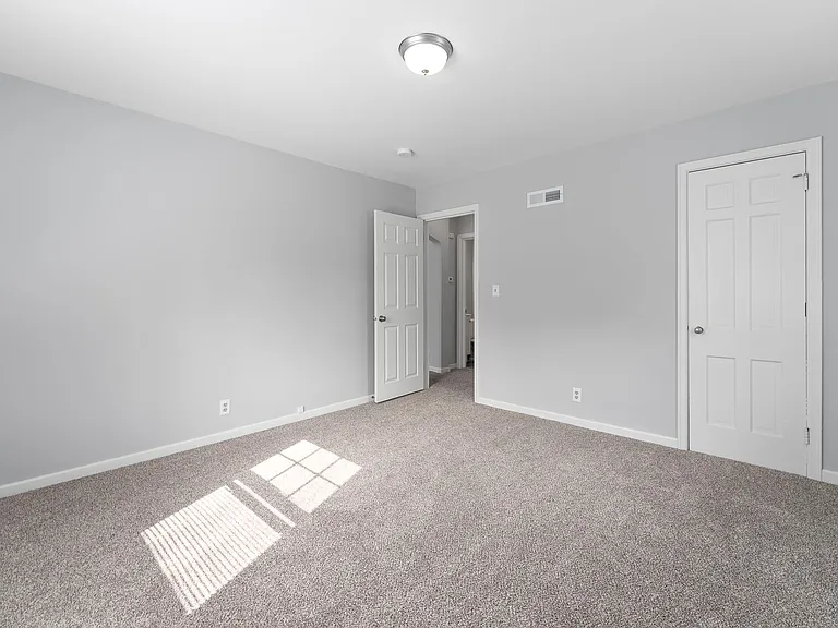 1110 S Main Ave #UPPER — Photo 15