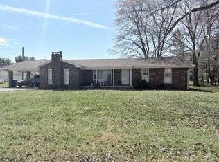 1108 Leininger Rd, Fairfield, IL 62837