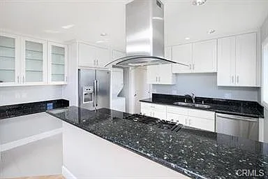 645 Glenneyre St #A — Photo 3
