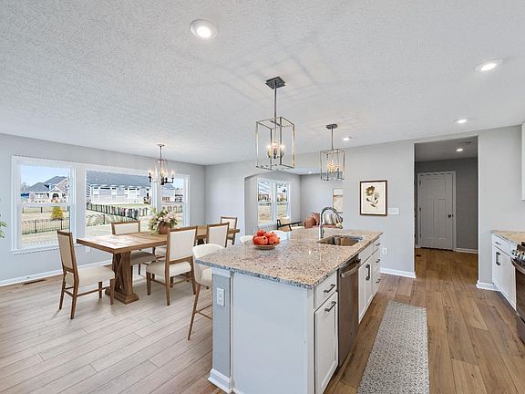 3rd image of 1006 Paisley Ct