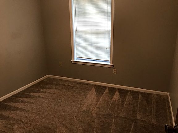 5th image of 5804 Iroquois Dr