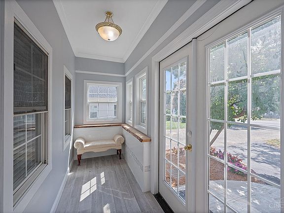 5th image of 1610 King Ave