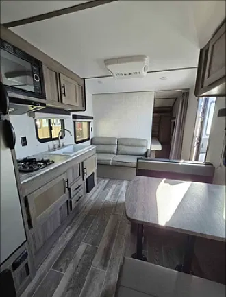 1 bed, $950 — Photo 2
