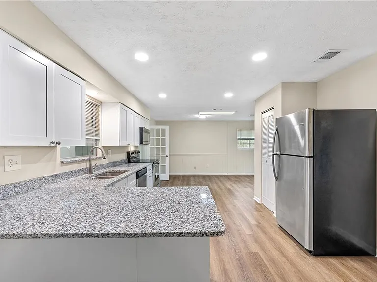 1683 Morningside Dr — Photo 14
