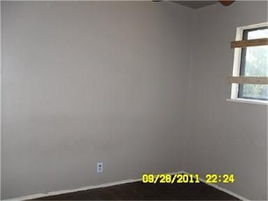 4th image of 214 Skyway Dr