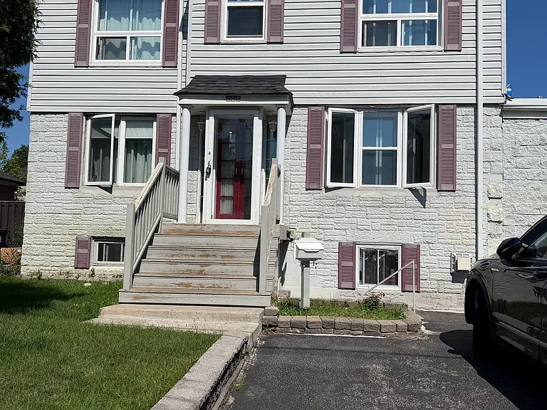 983 Victoria Park Ave #2 — Photo 1
