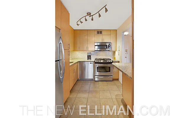 Sold by Douglas Elliman | media 33