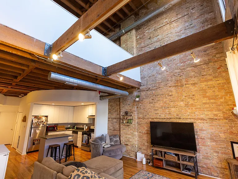 1826 N Milwaukee Ave #2FN — Photo 9