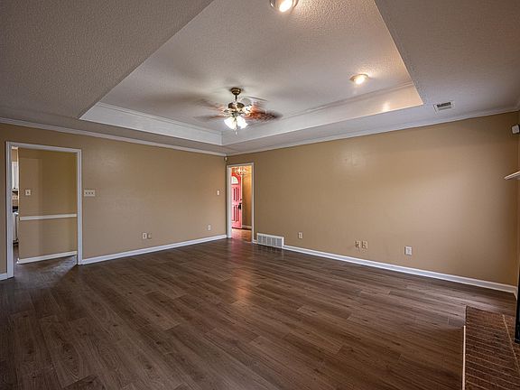 5th image of 373 Meadow Trail Cv
