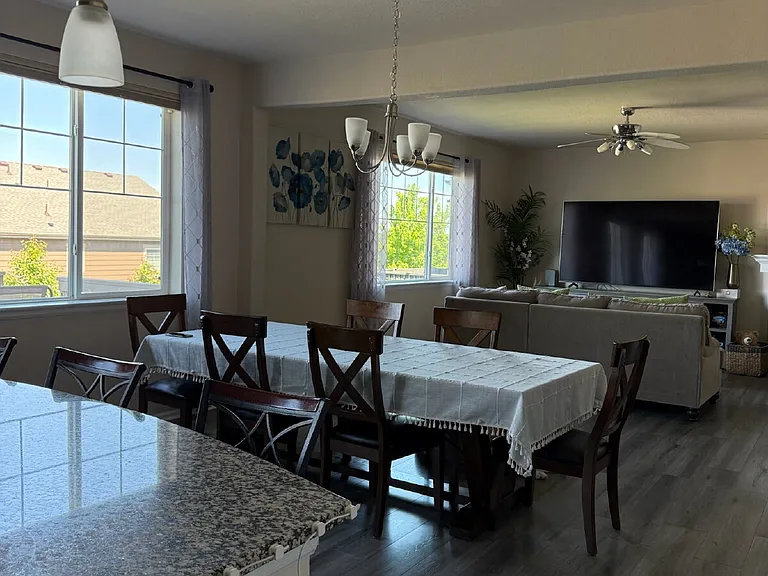 5047 S Versailles Cir — Photo 8