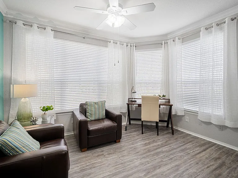 The Grand Reserve at Tampa Palms Apartments — Photo 19