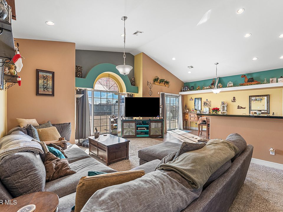10th image of 10448 Oleander Ave