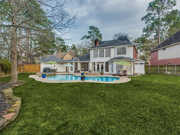 2nd image of 14215 Vanessa Cir
