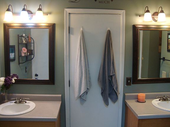 4th image of 2525 Ponderosa Drive