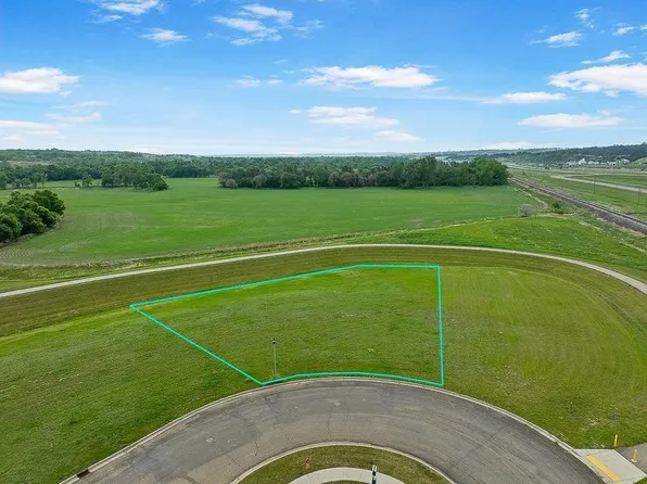 349 Riverwood Dr, Burlington, ND 58722