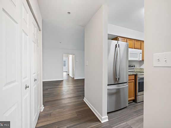 3rd image of 8393 Montgomery Run Rd Unit H