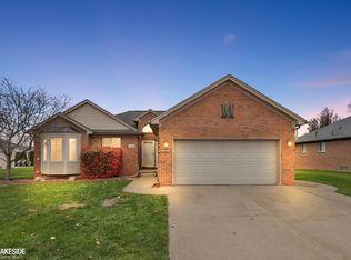 36493 Cecilia Dr, Sterling Heights, MI 48312