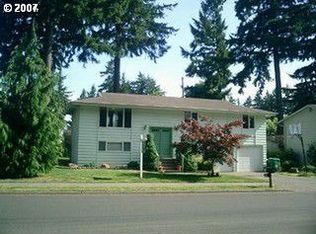 17705 NE Pacific St, Portland, OR 97230