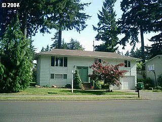 17705 NE Pacific St photo 1