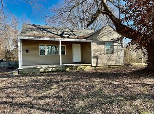 630 Windsor St, Aurora, MO 65605