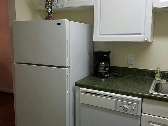 5th image of 245 McDonnell Ave