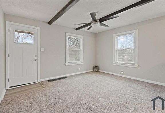 3rd image of 6908 Spruce Ave