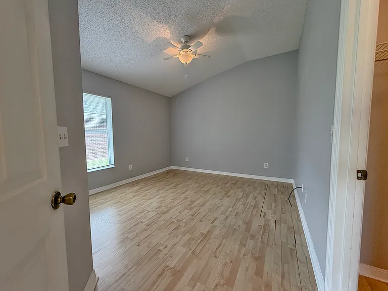 32 Forest Grove Dr — Photo 17