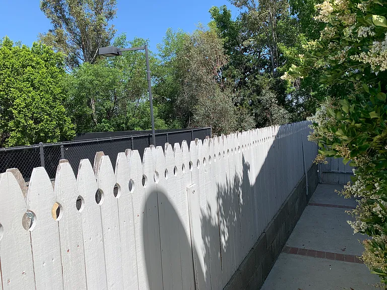 Avenue St — Photo 10