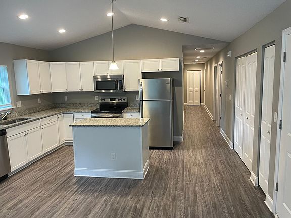 4th image of 5325 Oak Trail Ln
