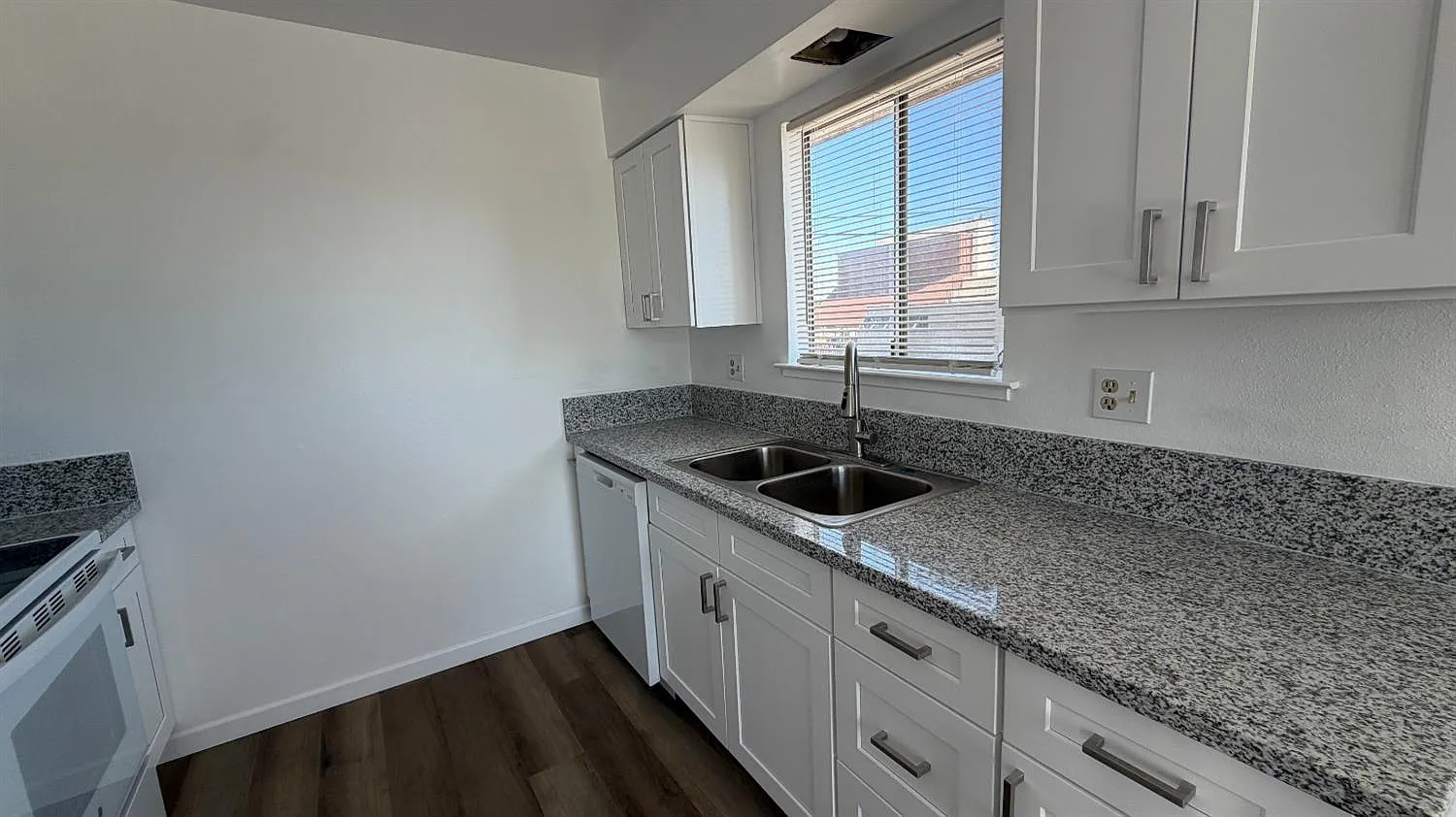 2 bed, 1100 sqft, $1,485 — Photo 3