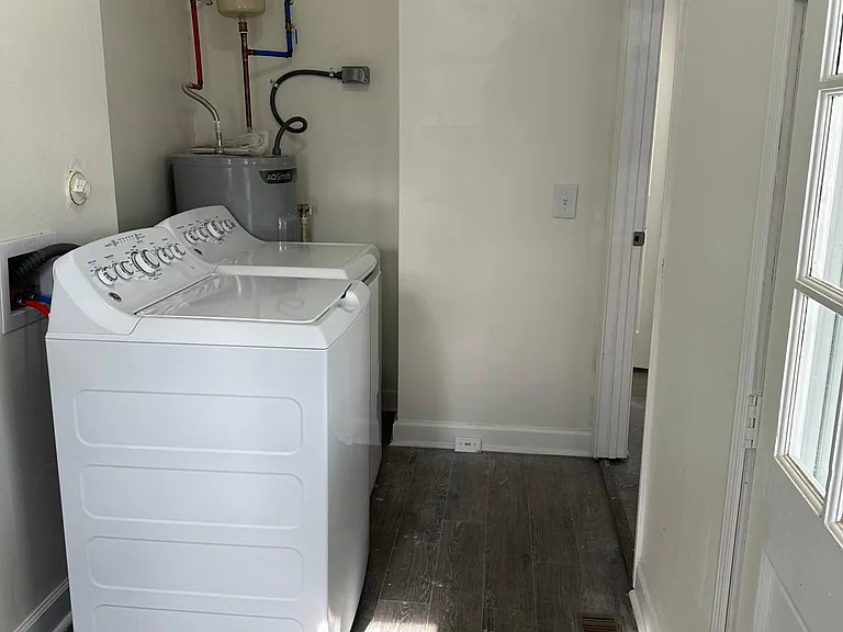 410 W Main St #A — Photo 7