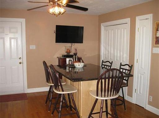 3rd image of 37 Mill St #37
