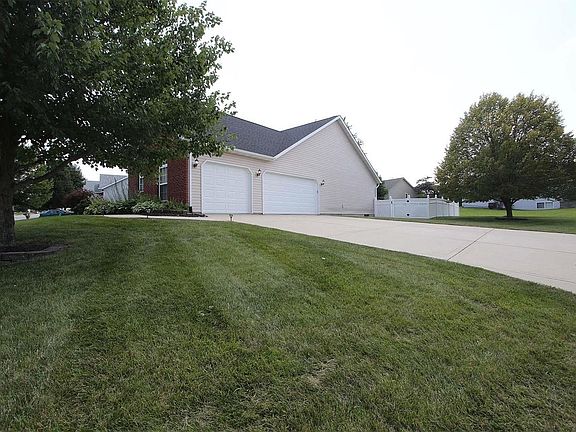 2nd image of 6104 Keebler Oaks Dr