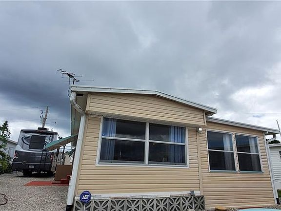 3rd image of 3774 Dewberry Ln