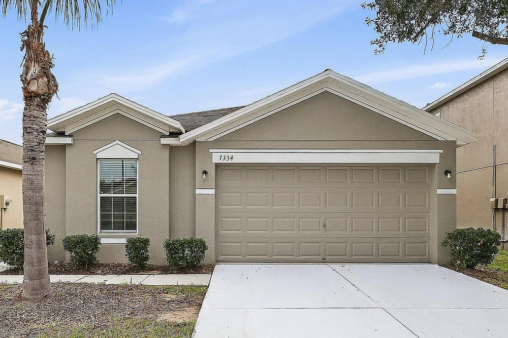 3 bed, 2.0 bath, 1485 sqft, $1,820 — Photo 1