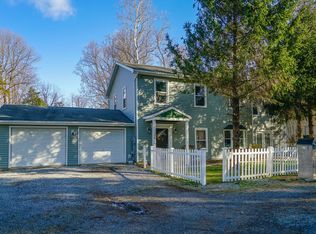 198 Mountain View Dr, Harpers Ferry, WV 25425