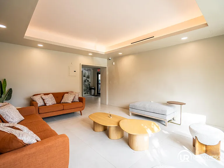 6960 Rue Vendome #201 — Photo 22