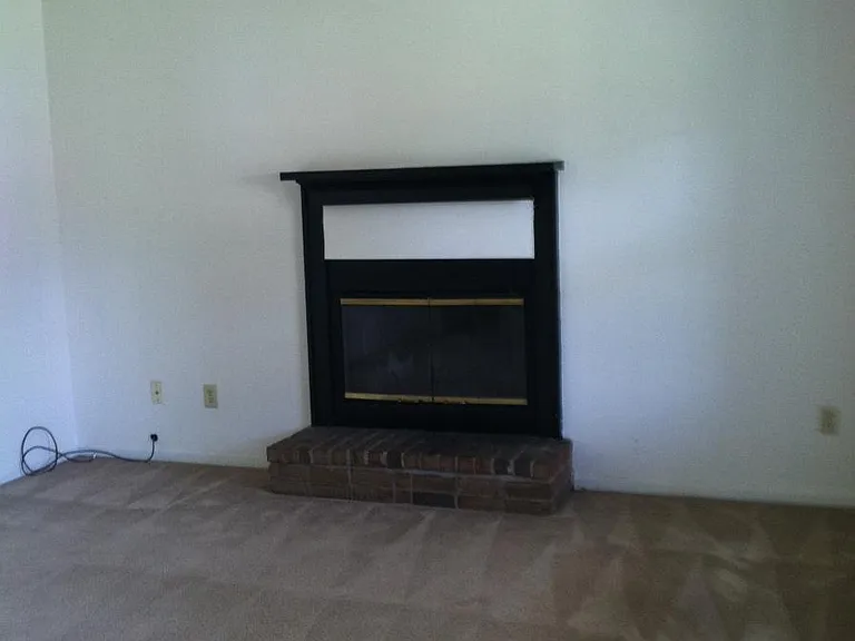 663 Windhaven Dr — Photo 4