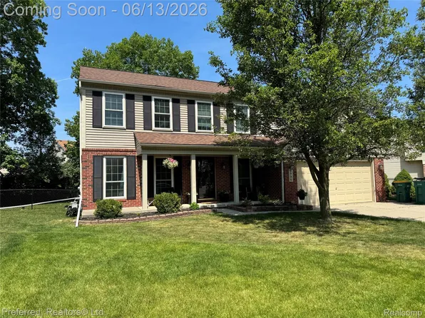6536 Greenbriar Dr, Belleville, MI 48111