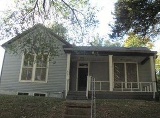 823 6th St, Boonville, MO 65233