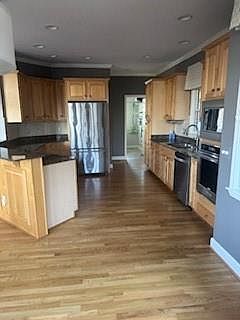 5th image of 628 Cherokee Trl