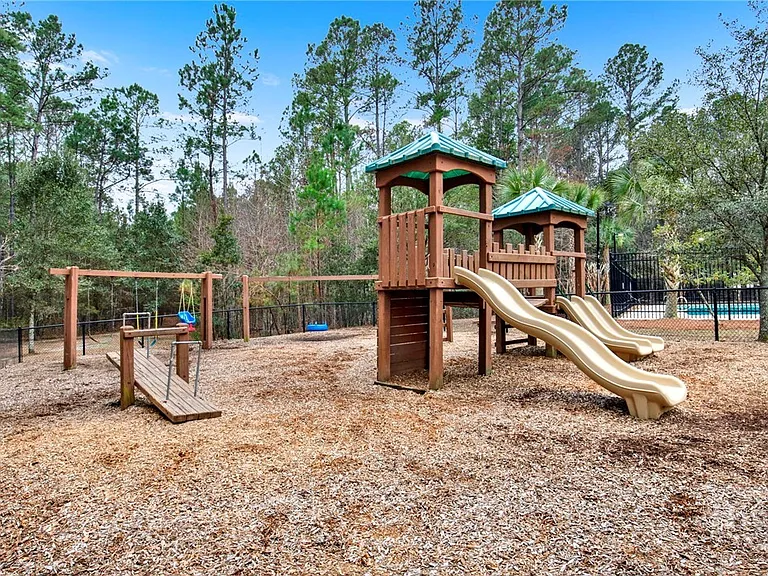 148 Benelli Dr — Photo 34