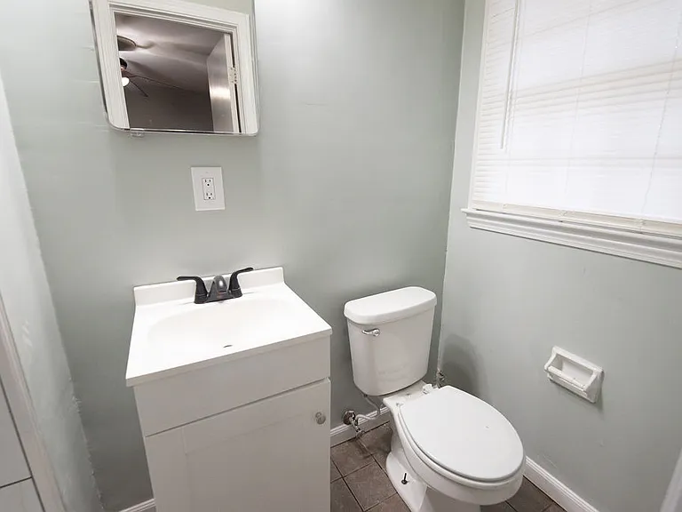 4361 Montclair Cir E — Photo 14