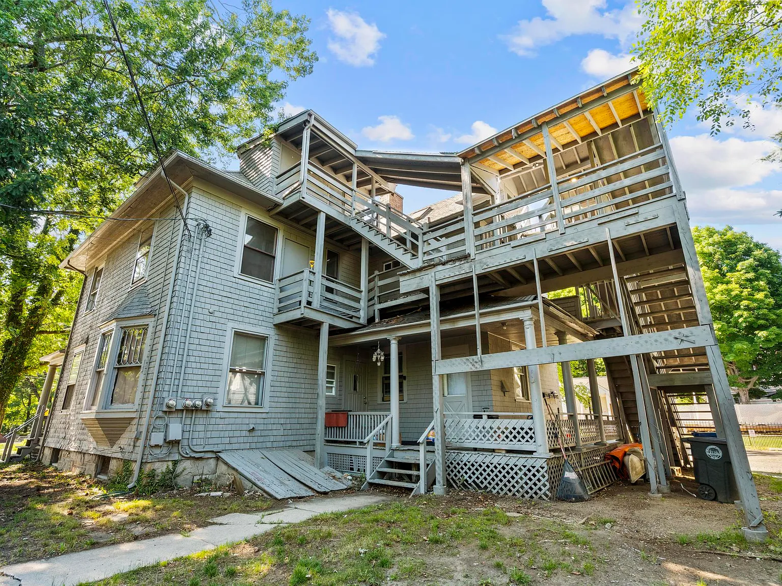 1 bed, 800 sqft, $1,350 — Photo 3