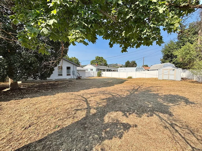 3820 E Carlisle Ave — Photo 14